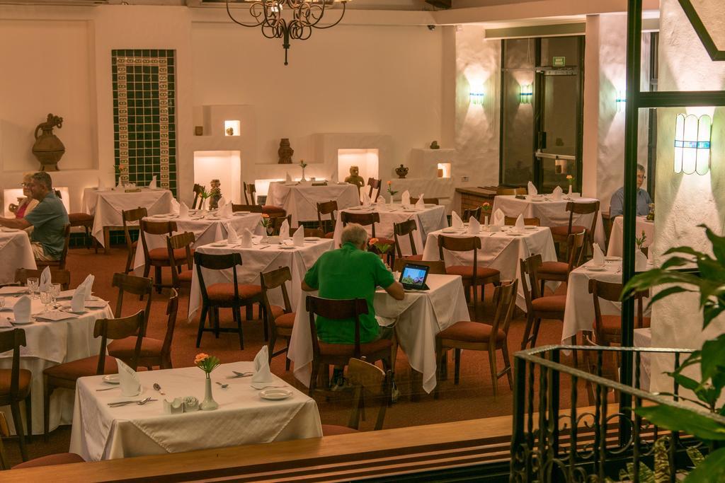 Hotel Bougainvillea San Jose Santo Domingo De Heredia ภายนอก รูปภาพ