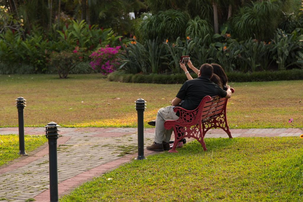 Hotel Bougainvillea San Jose Santo Domingo De Heredia ภายนอก รูปภาพ